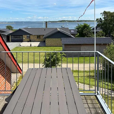Awesome In With House Sea View Fur